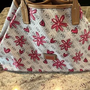 Guess- Stylish Floral and Heart Patterned Women's Bag